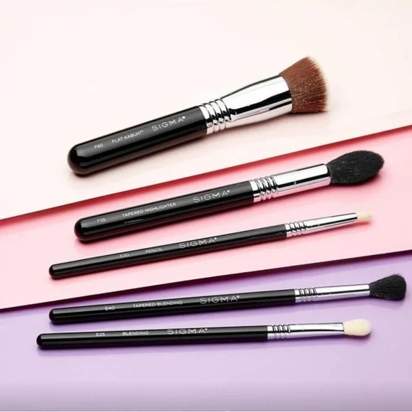 FINAL REDUCTION. Sigma Beauty - Sigma Beauty Most-Wanted Brush Set - 5pc Black. - Picture 4 of 9